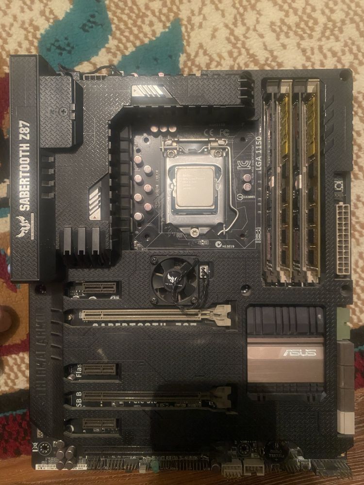 Продам Материнка игровая и 32 оперативка core i5 4440