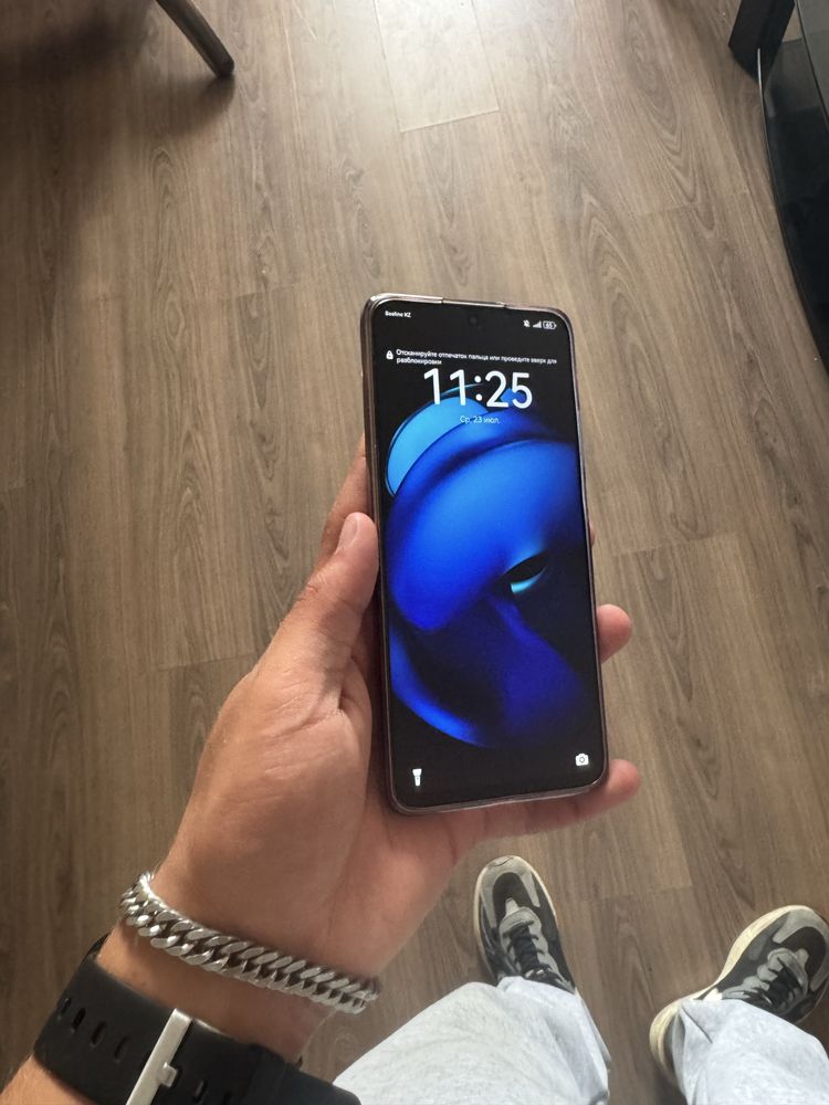 Продам Huawei nova 13i 256 гб