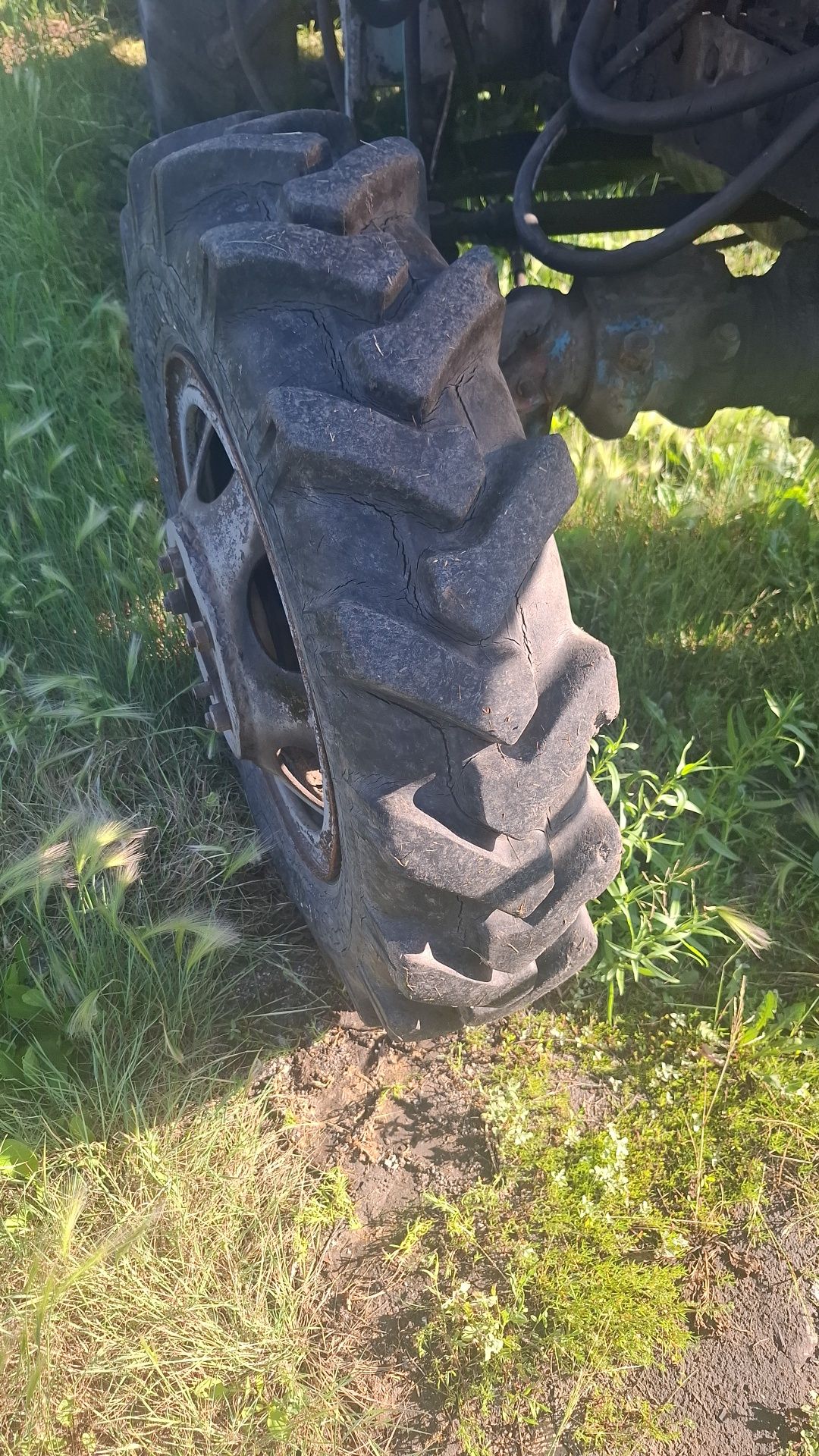 Продам мтз82 торг у капота.