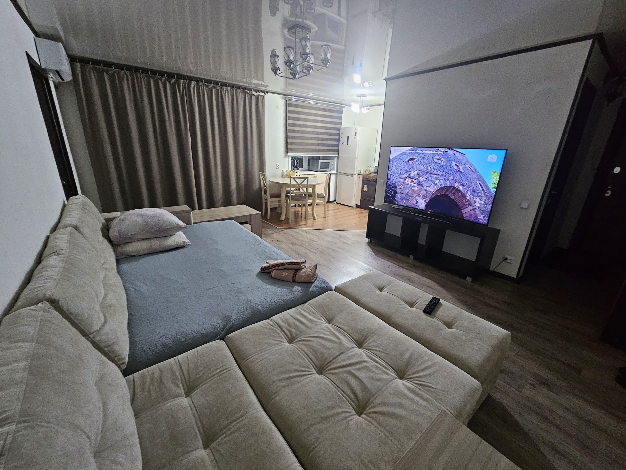 2-комнатная,jacuzzi,TV 165см,королевская кровать