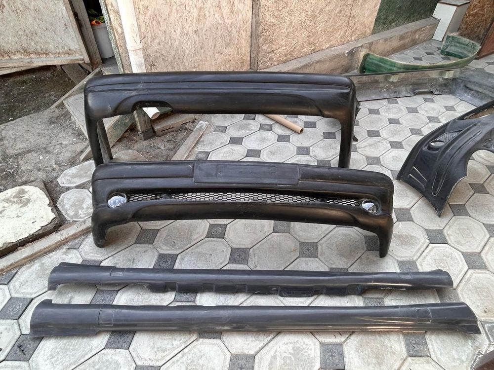 Мерс  Бампер порог обвесы W124 W210