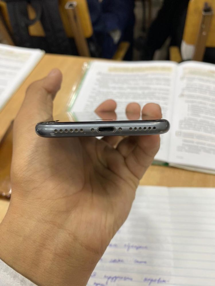 Продам или обмен iphone 8