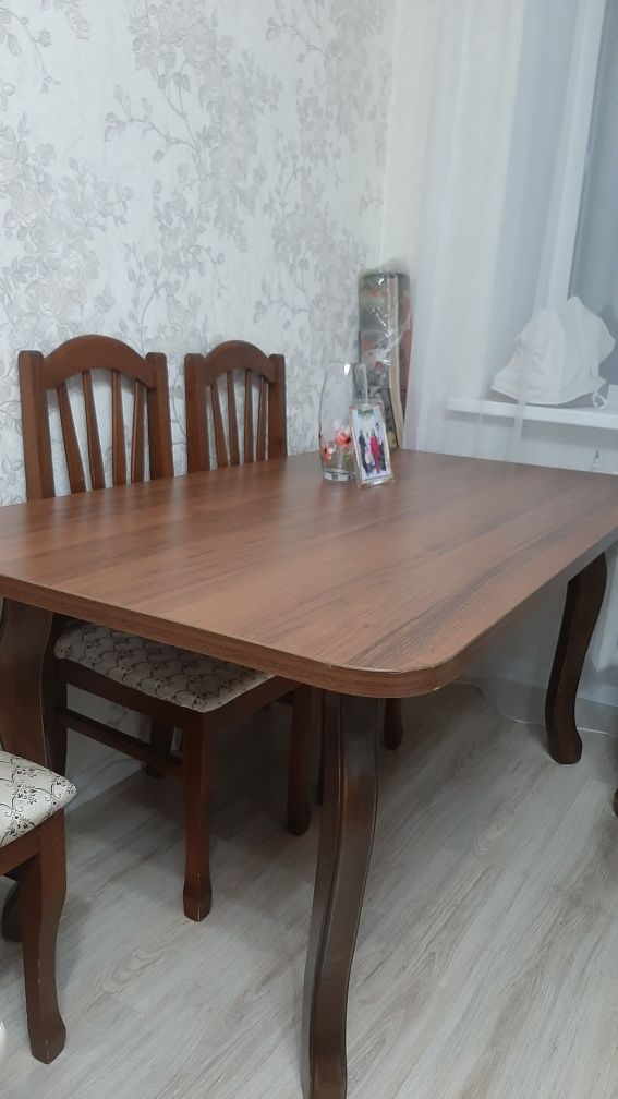 Продам стол со стульями