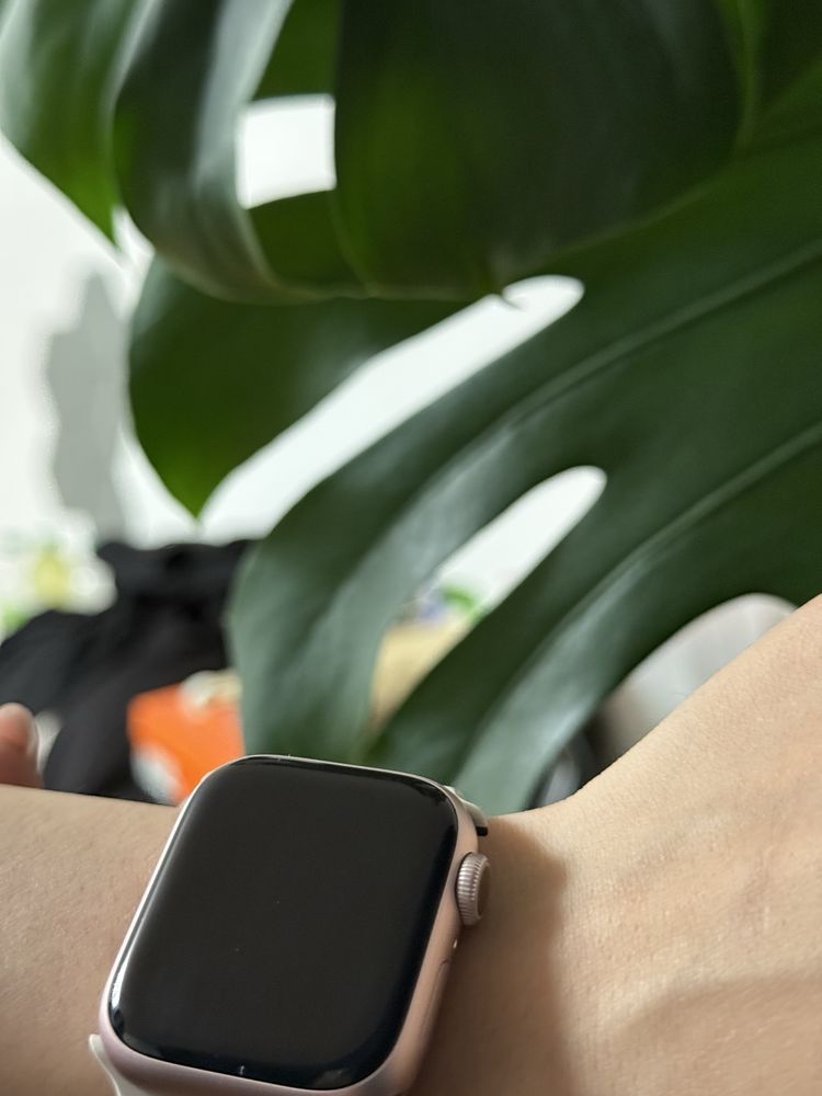 Apple watch 9 , 41mm , Срочно