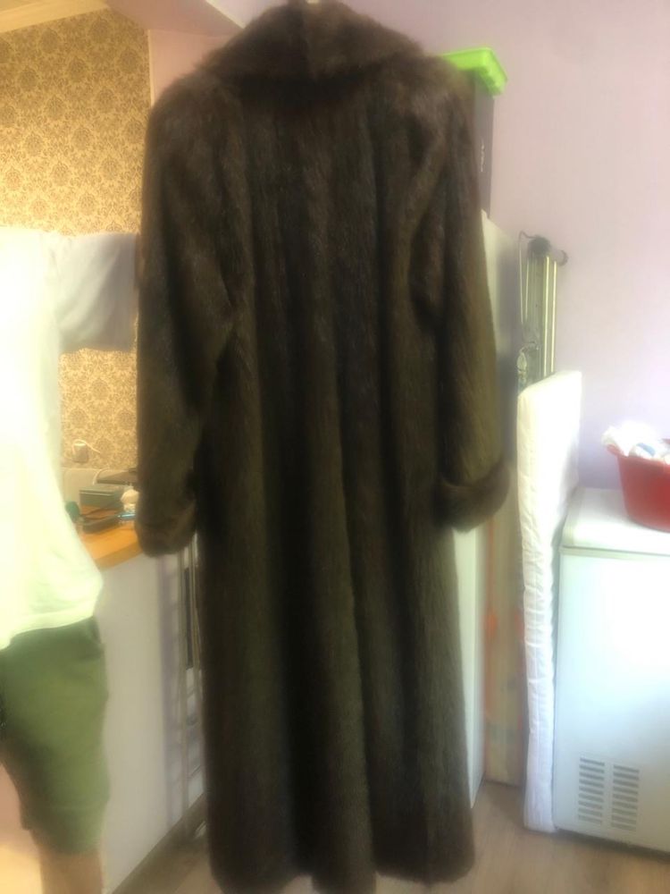 Продам шубу натуральную