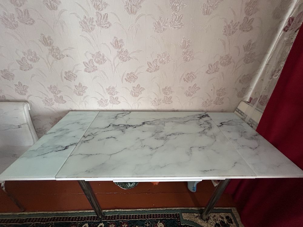 Продам 2стол и 4 стулчик
