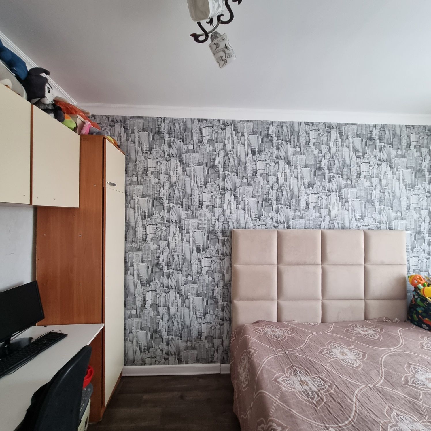 Продам 4х комнатную квартиру