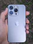Продам телефон iphone 15 pro натуральный титан