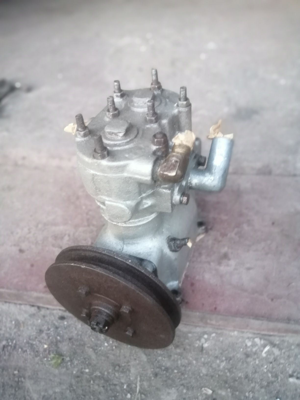 Продам автомобильную камиру 12. 00R20