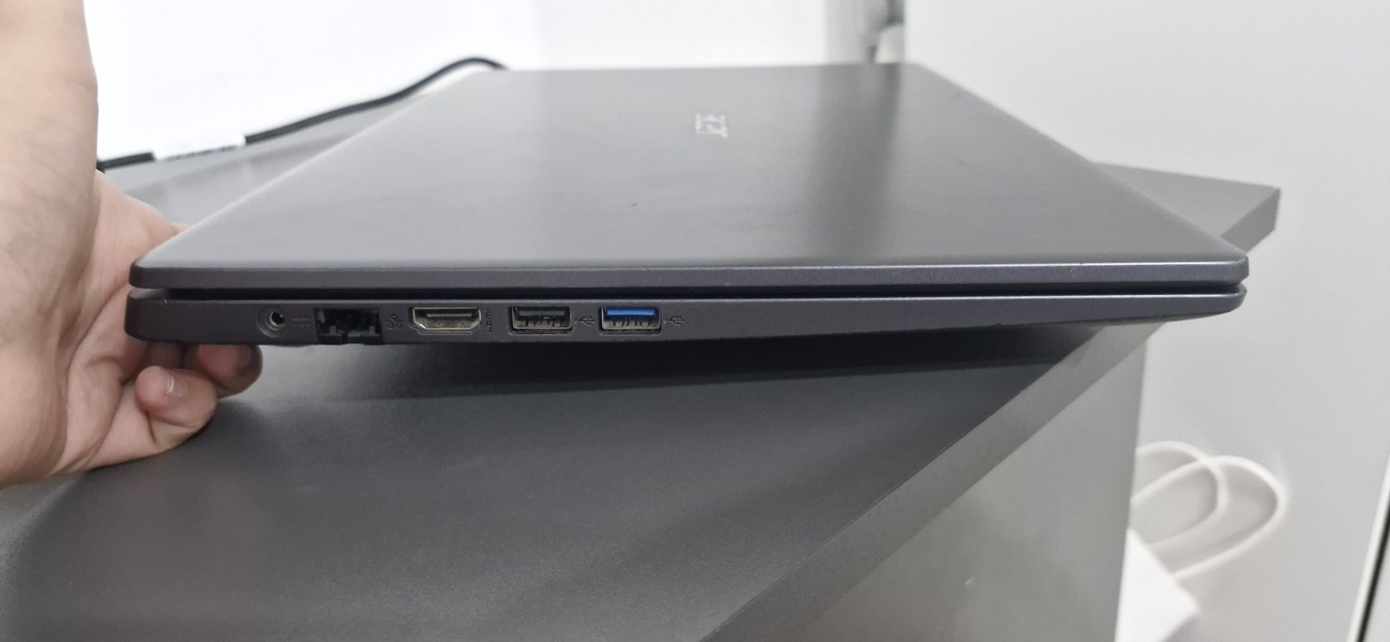 Ноутбук б/у Acer aspire A314-34 в отличном состояние.