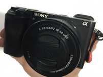 Продам камеру Sony A6300 в отличном состоянии + объектив