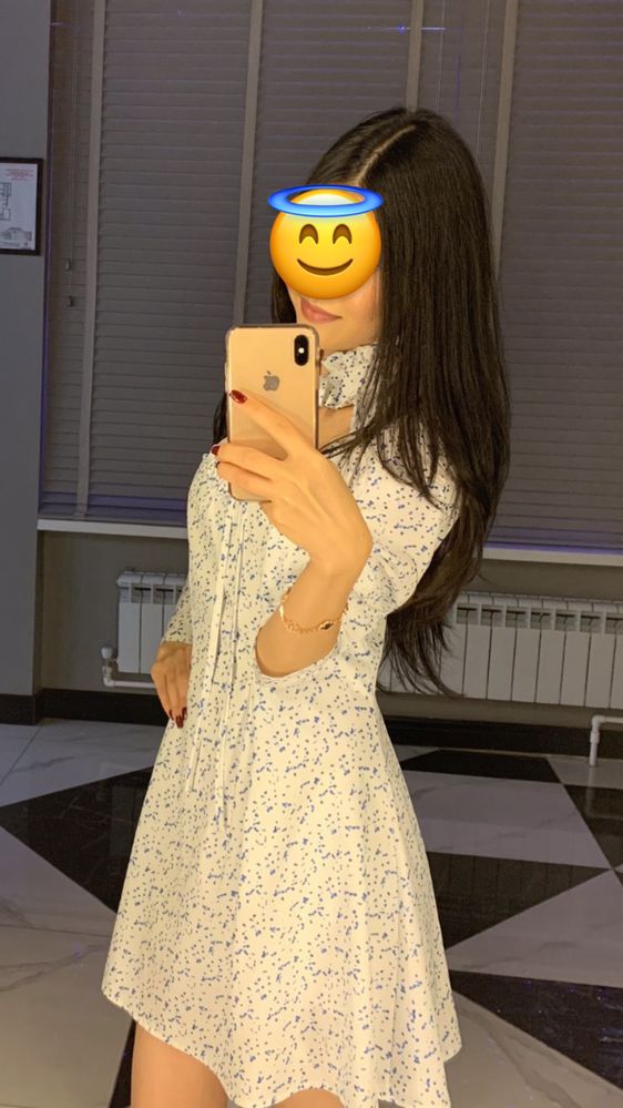 Продается платье. Размер 42. Одевавала всего один раз. Цена 10.000 тг.