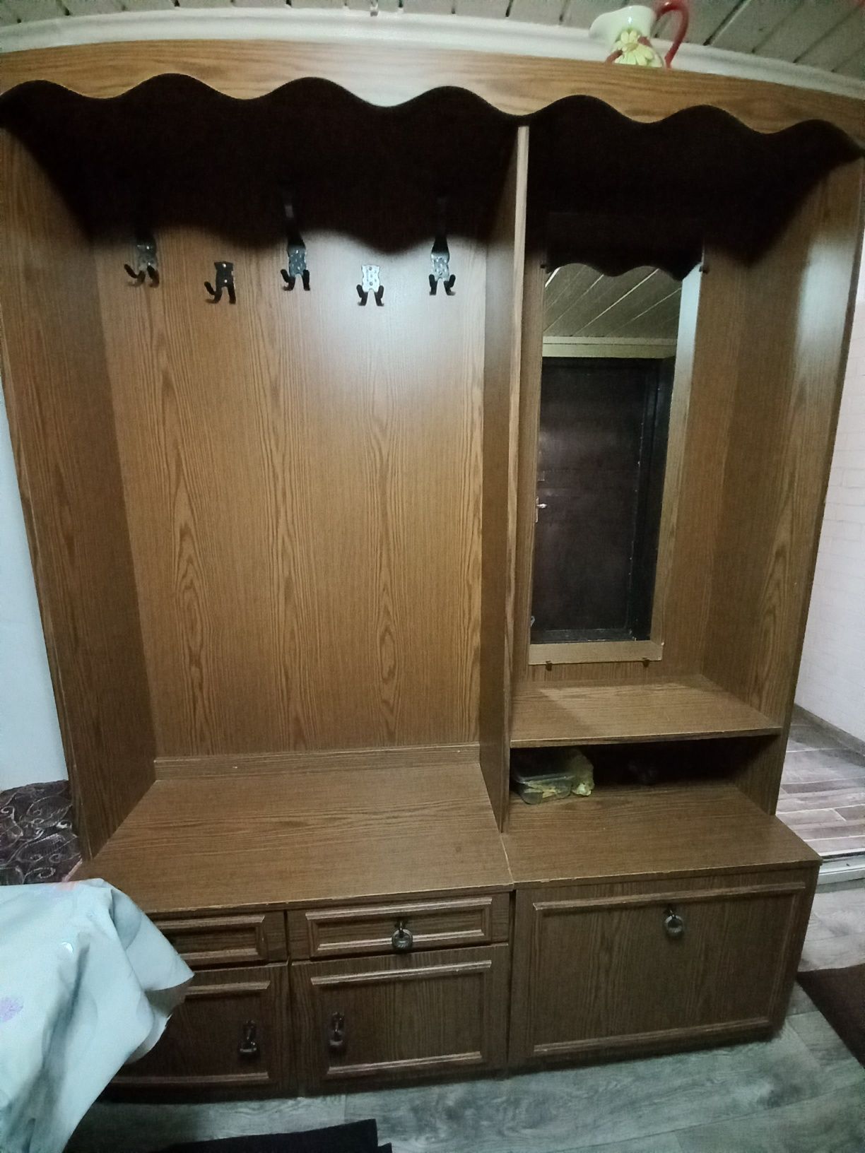 Мебель б/у прихожая и др