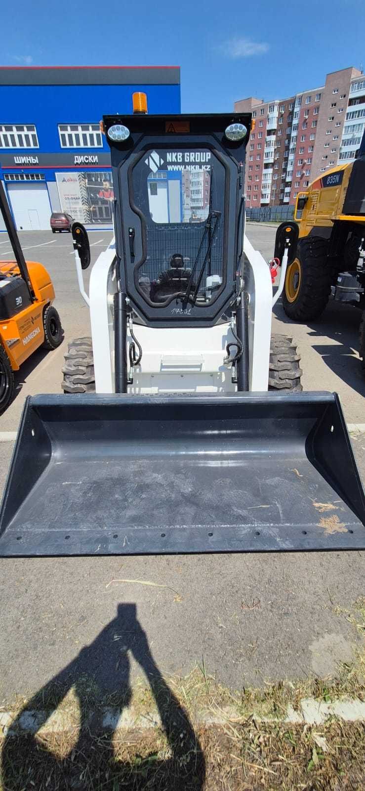 Мини-фронтальный погрузчик WECAN WT830