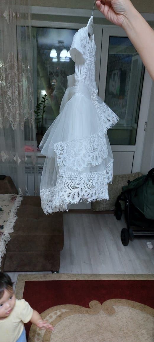 Платье на годик белое