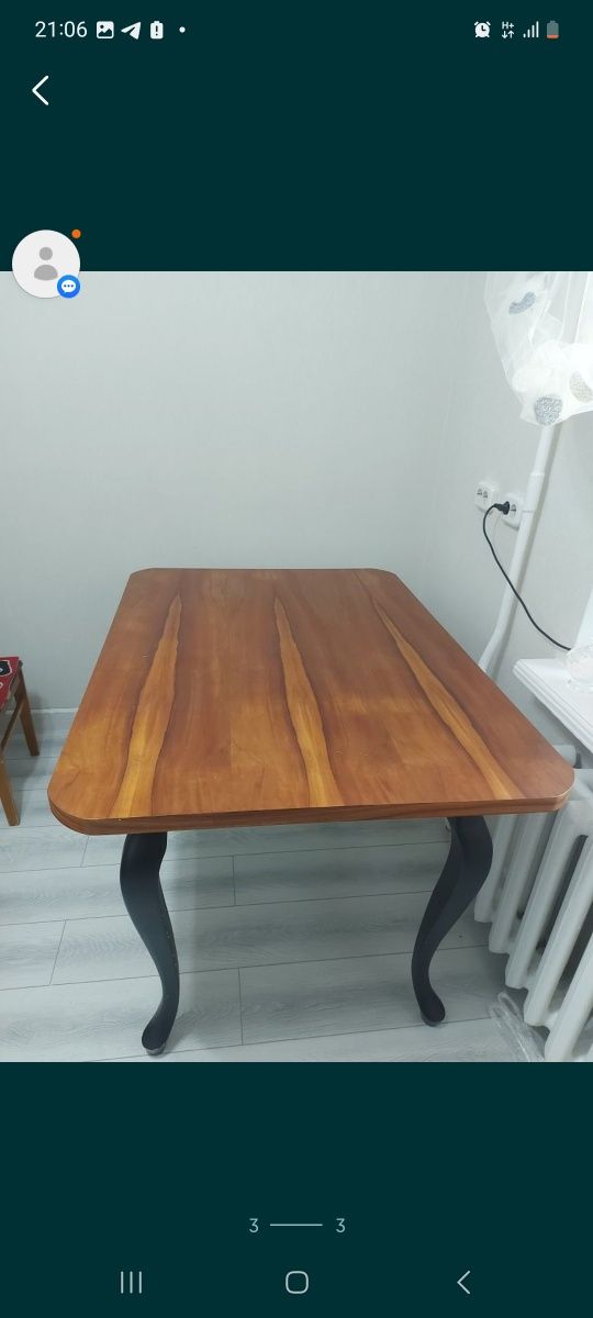 Продается кухонный деревянный стол