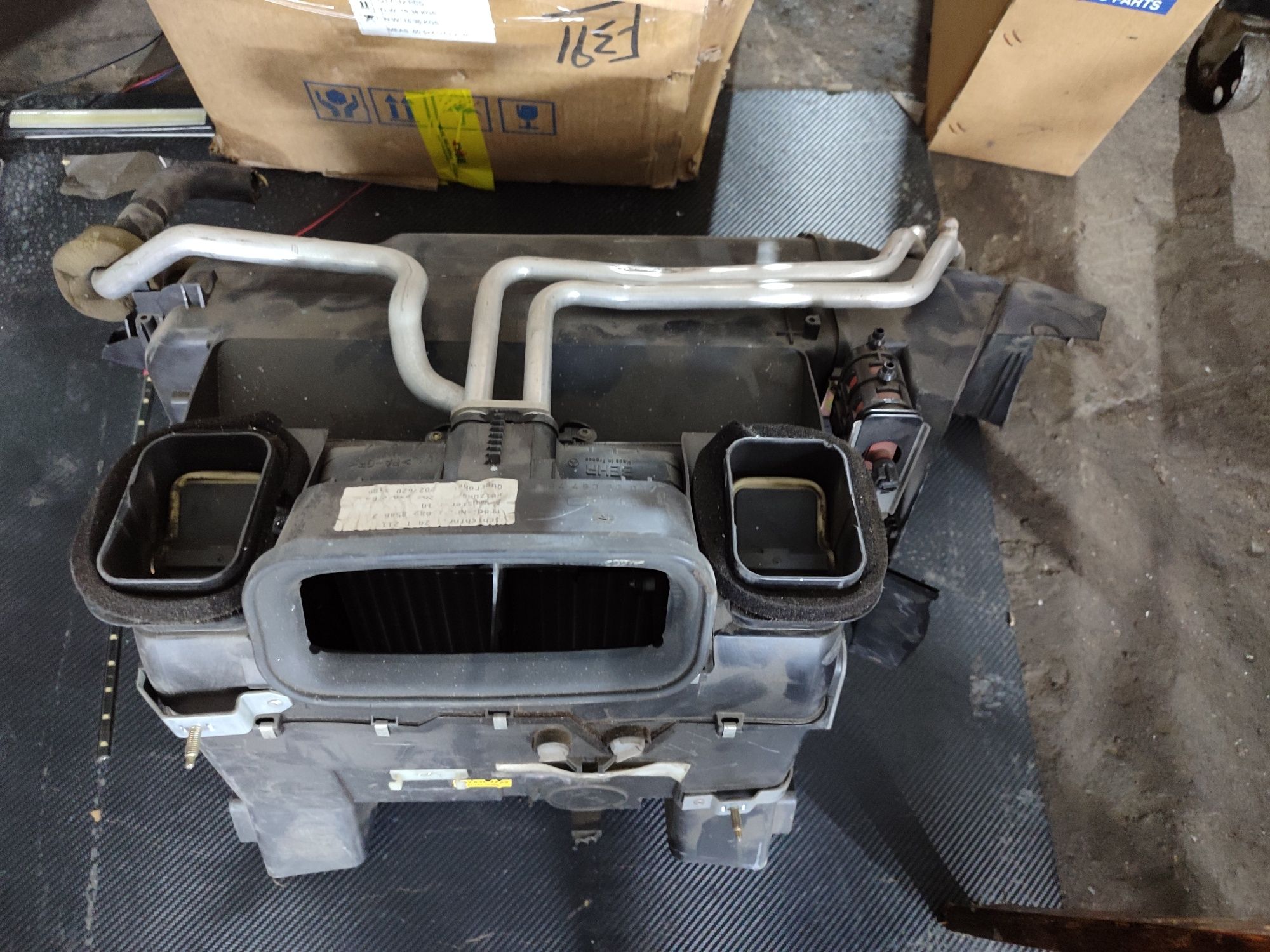 Продам запчасти на Мерседес W202 C180 C200