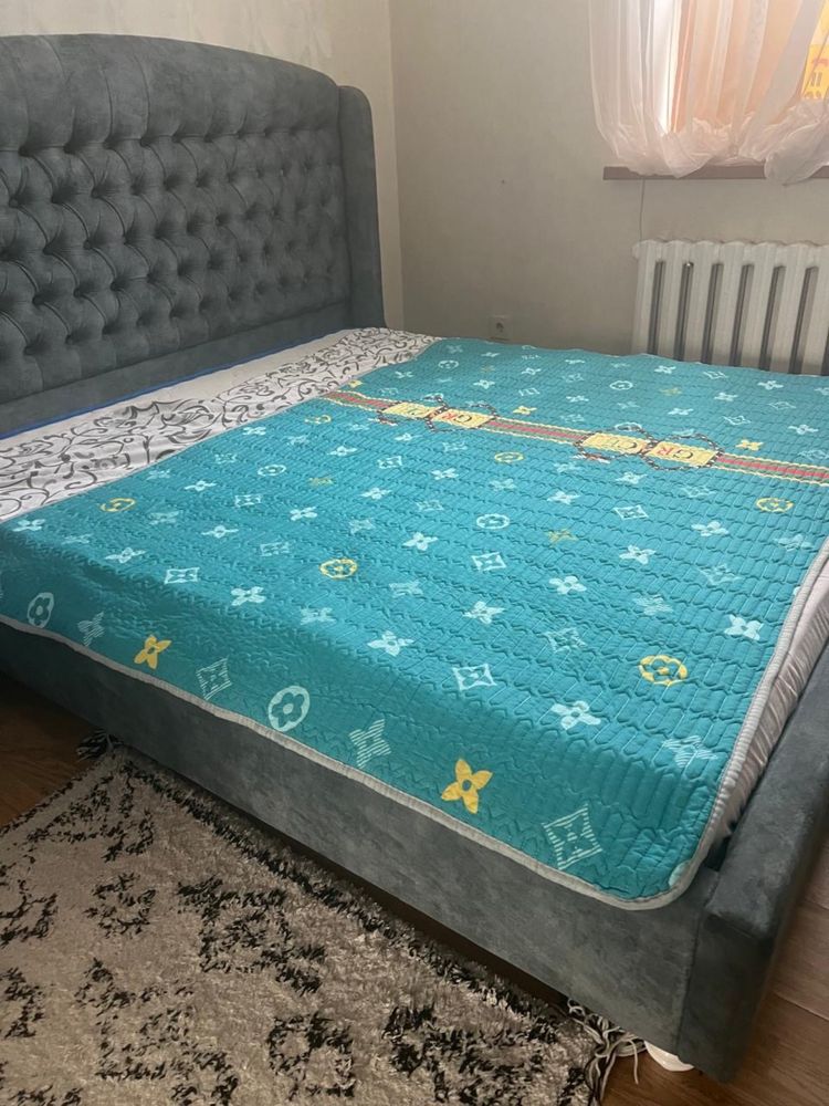 Кровать двухспальная