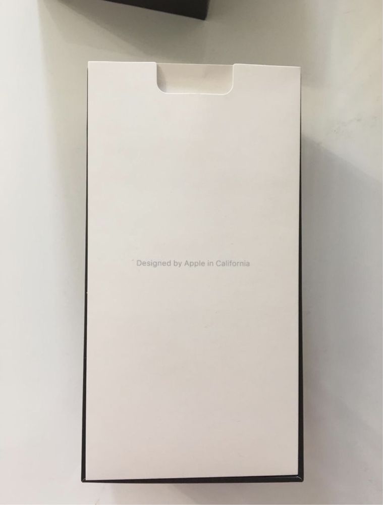 Продам Iphone 7+,128гб,в хорошем состоянии.Всё в комплект входит.