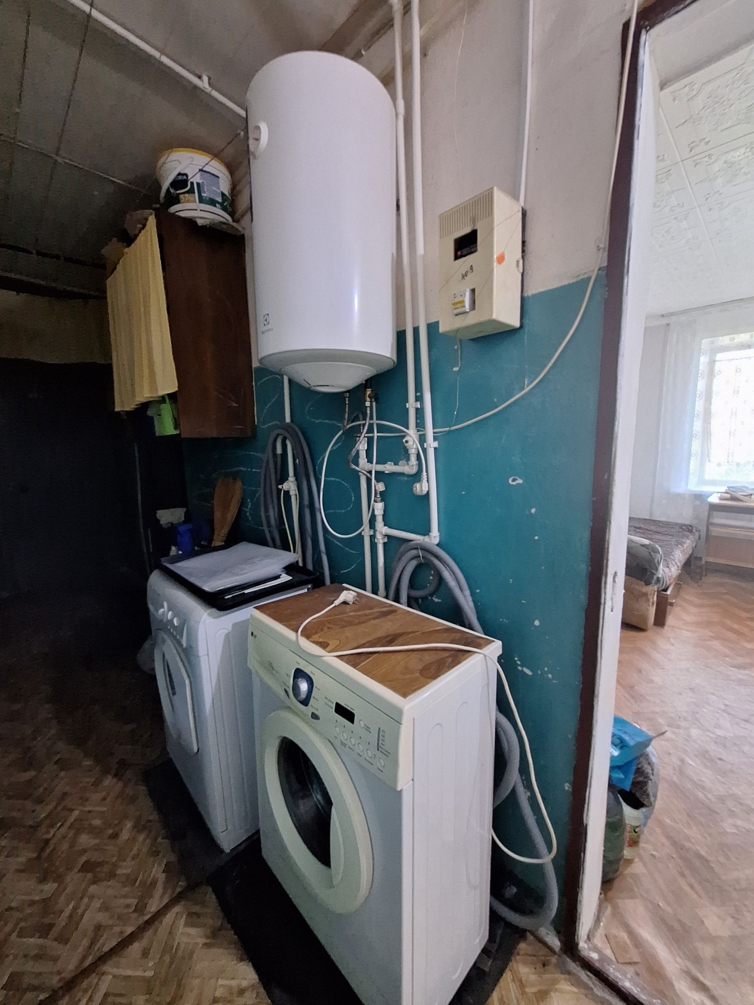 Сдам  комнату в общежитие.