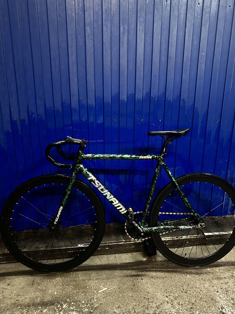 Tsunami fixed gear