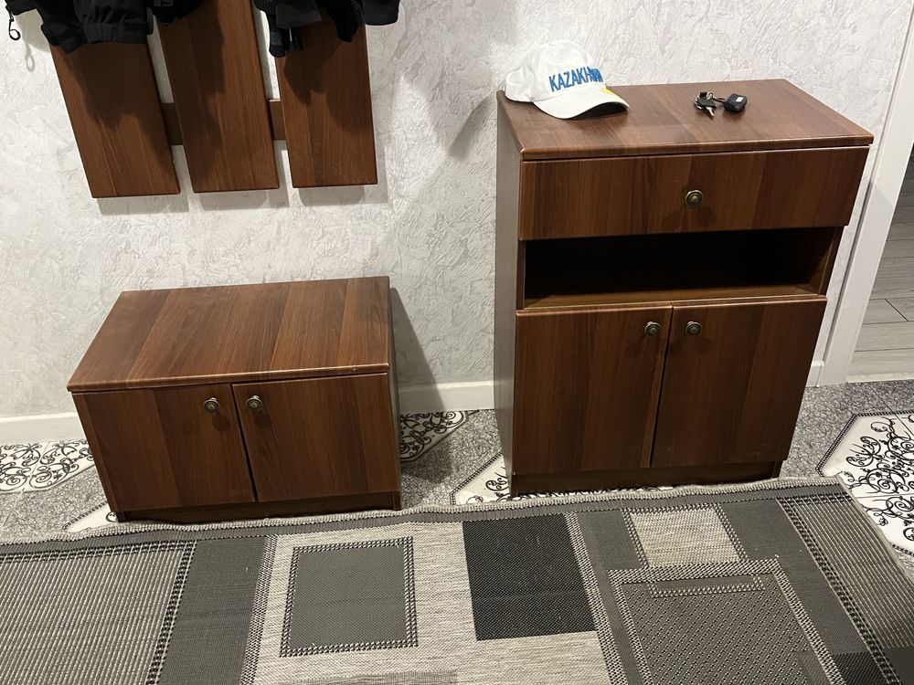 продам шкаф в прихожую