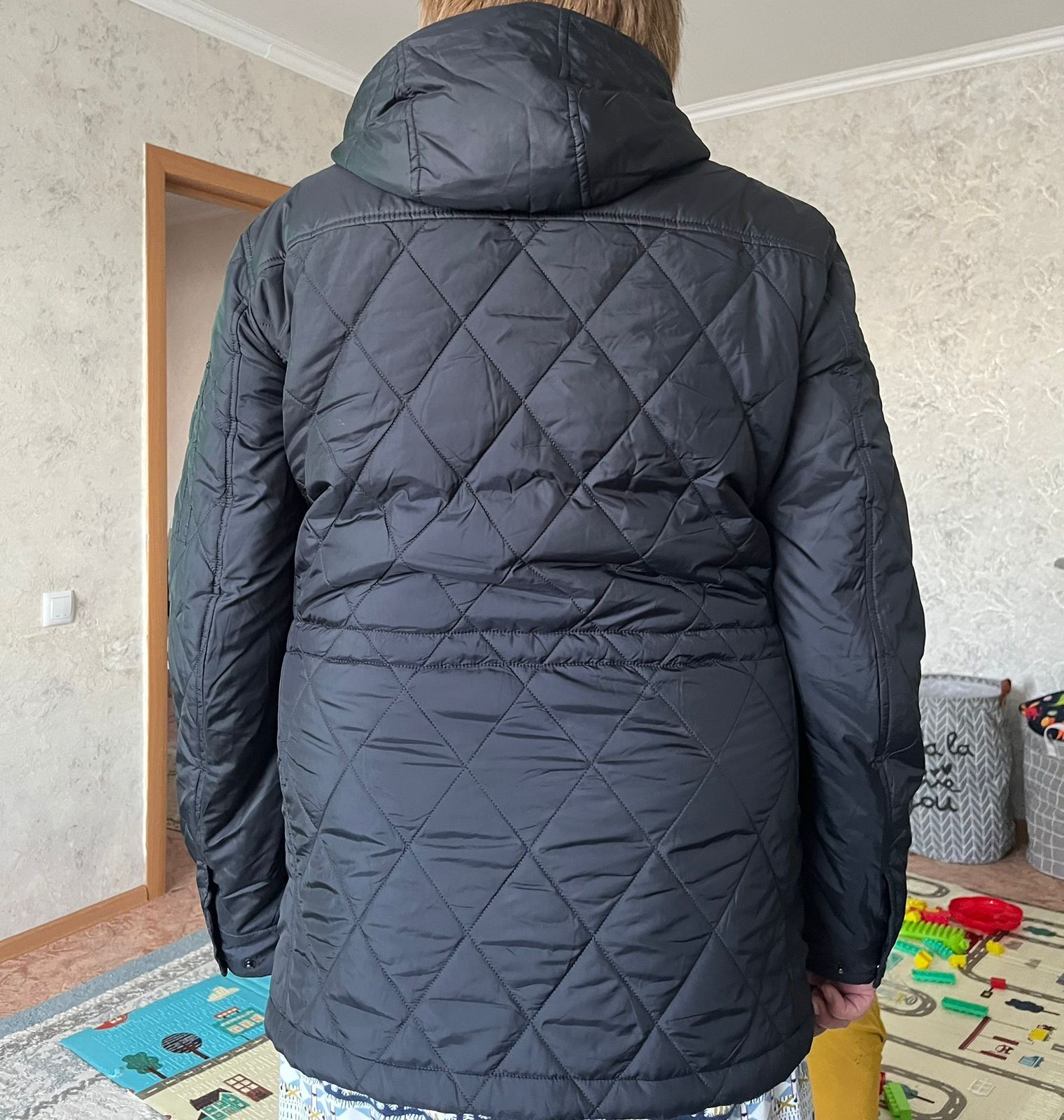 Продам мужскую осенюю куртку. В идеальном состоянии. Размер 50