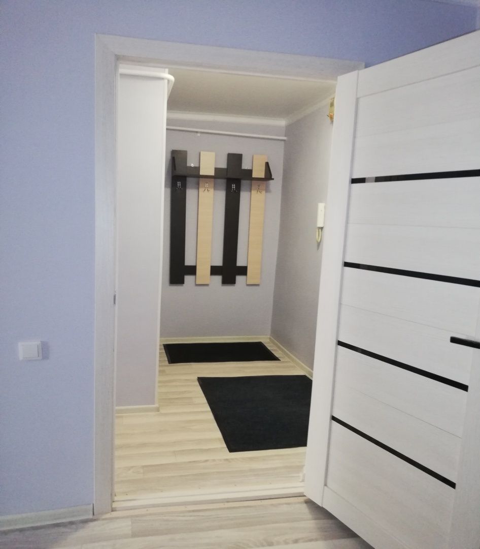 Посуточно 1-ком.кв., 8 мкр. Бр.Жубановых 271/1, SMART TV