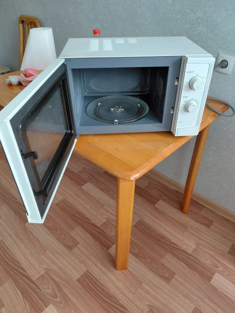Продам микроволновую печь