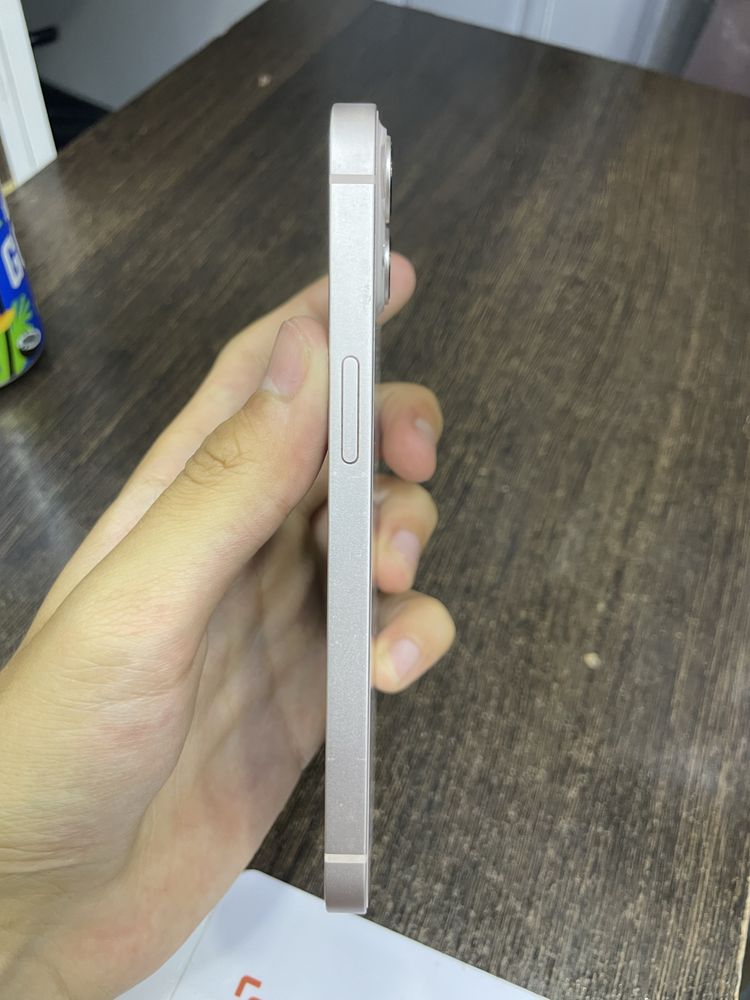 iPhone 13 в хорошем состояний