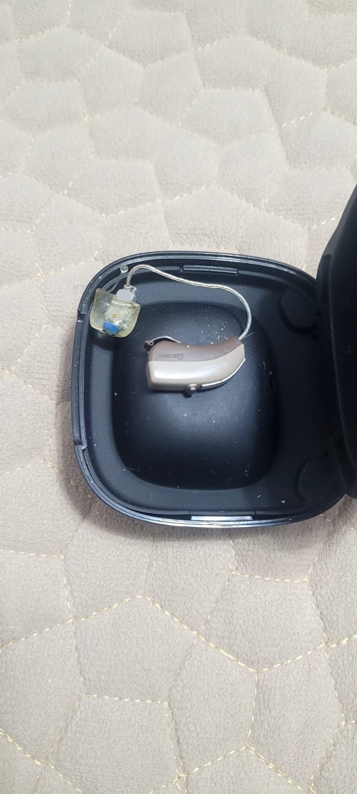 Продам слуховой аппарат