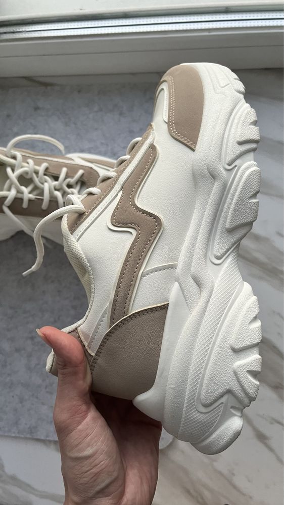 Кроссовки женские 40-41 р