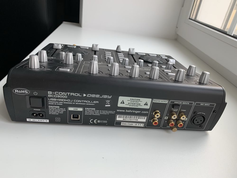 Продам DJ пульт Behringer B-CONTROL DEEJAY BCD3000