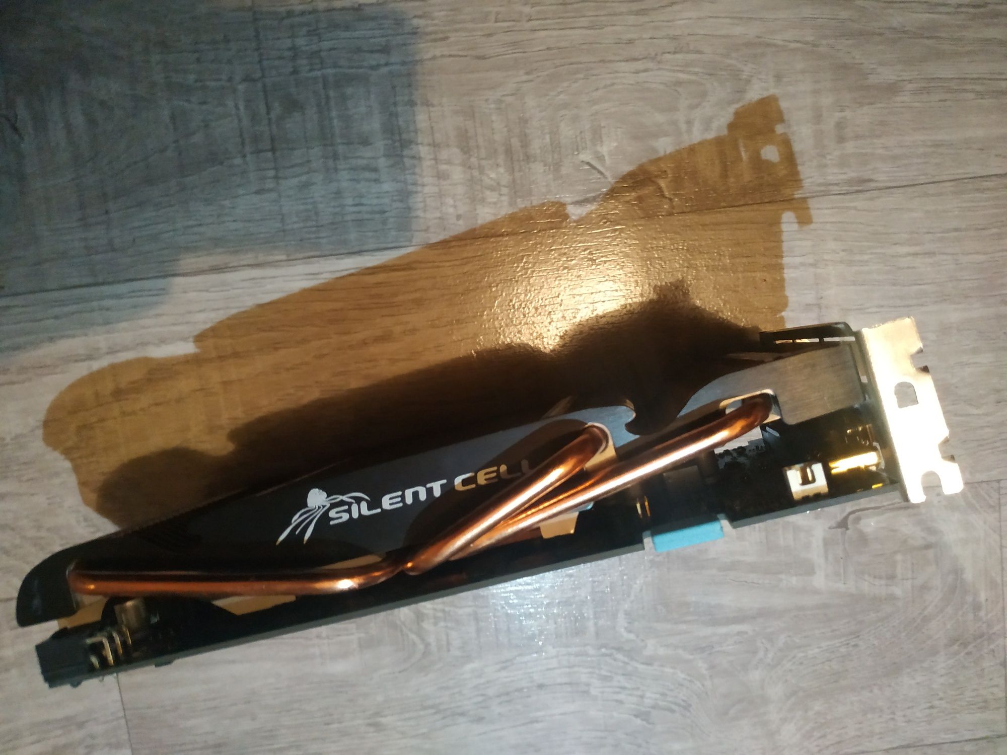 Видеокарта Geforce 9600 GT Silent Cell , фирма изготовитель GIGABYTE,
