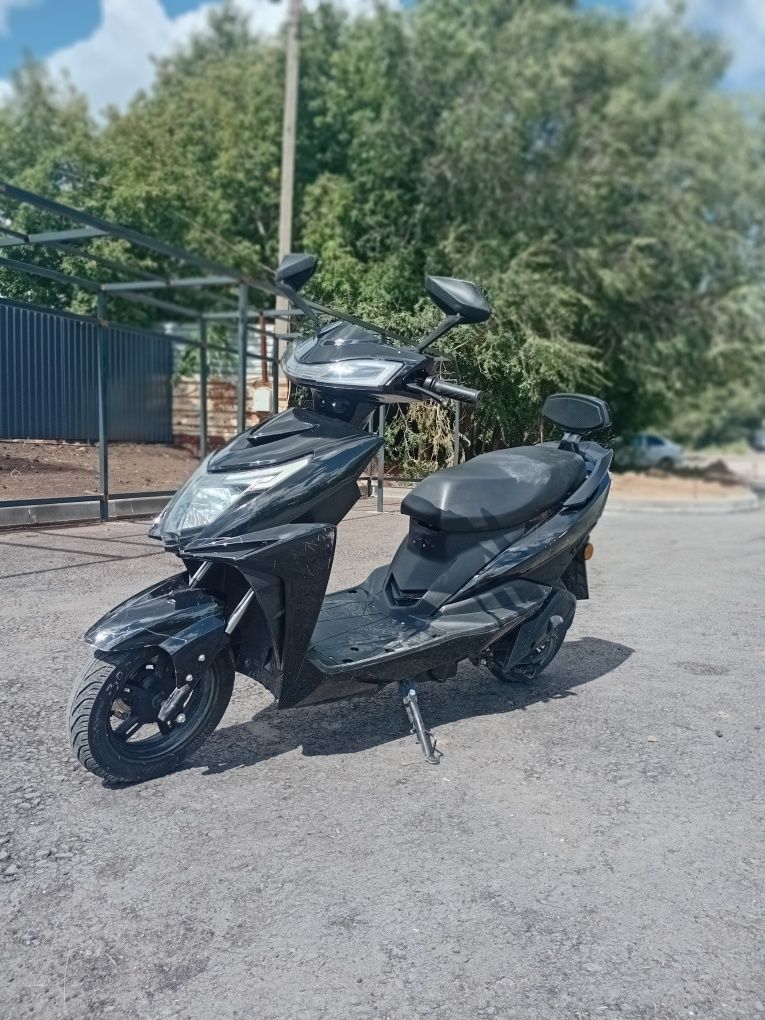 Электроскутер Atlas Eagle 2000W Black