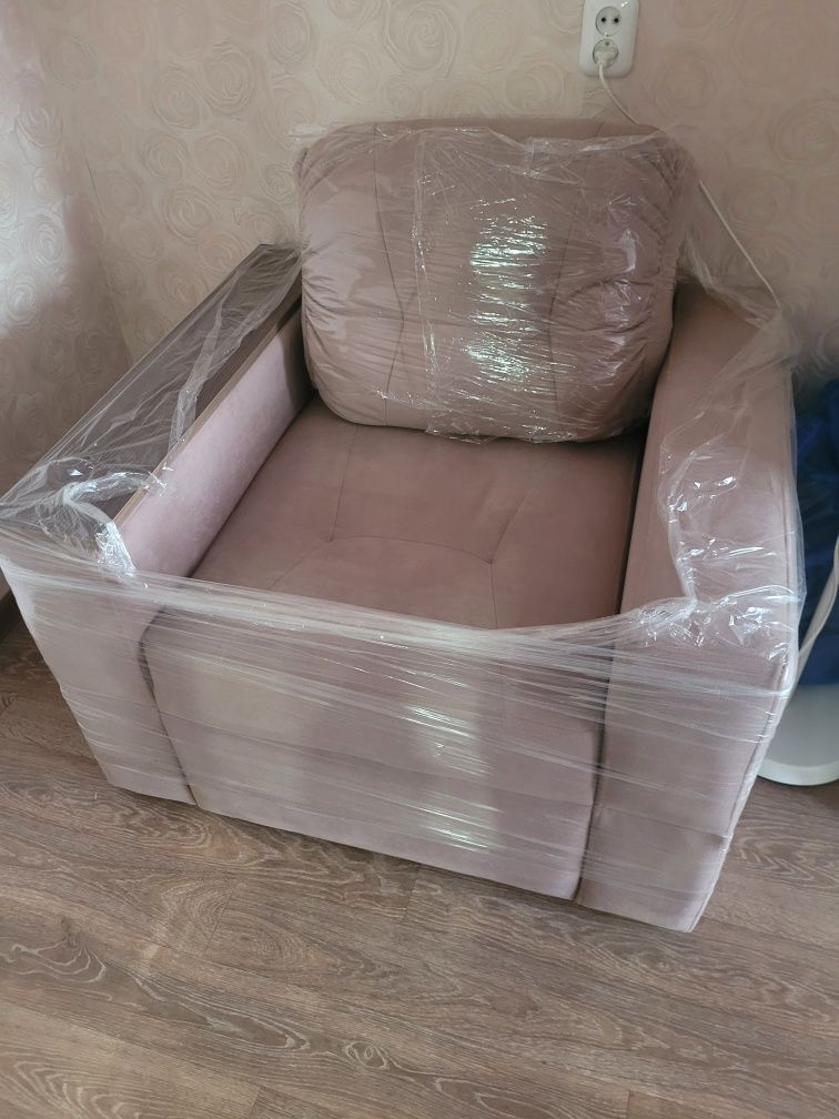 Продам новое кресло