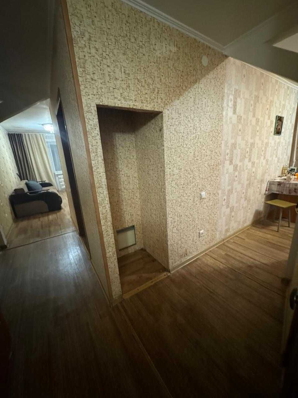 Продам 3х комнатную  квартиру