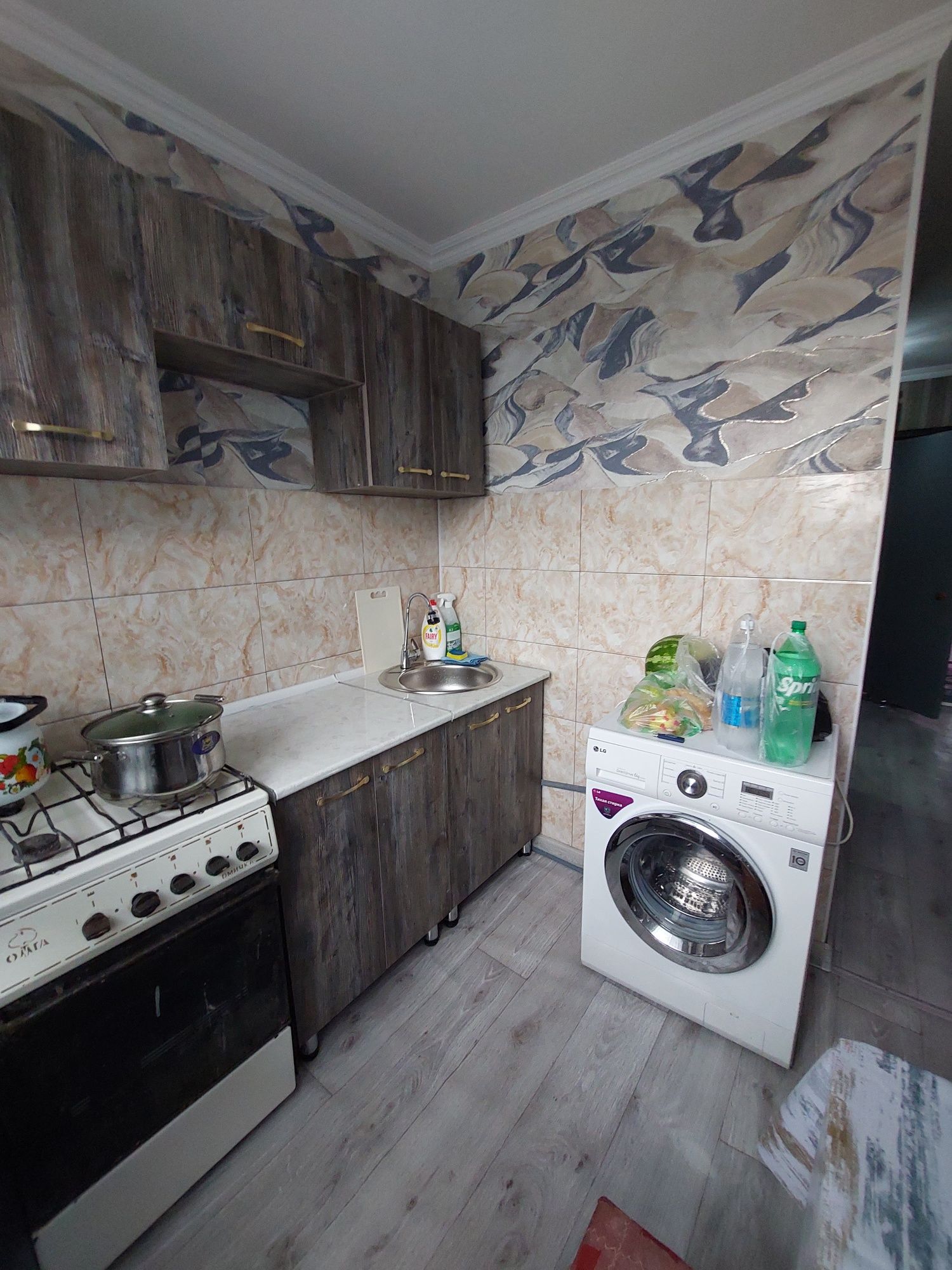 Продается 1 комнатная квартира в г. Тараз на 2 комнатную в г.. Балхаш