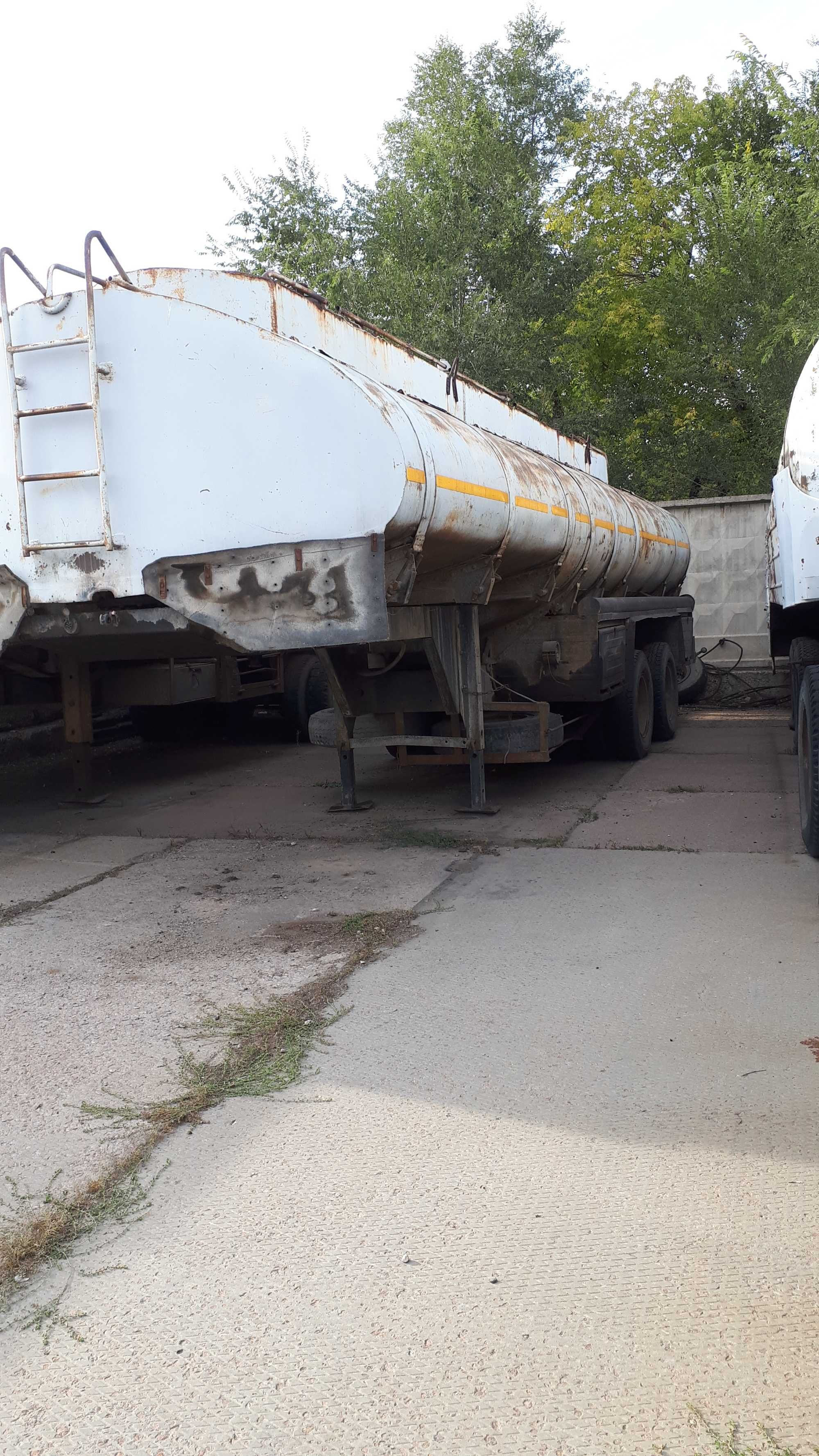 Продам   Камаз 5410 с полуприцепом...