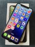 Продам iPhone Xs. 64