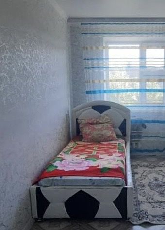 Кровать с матрасом