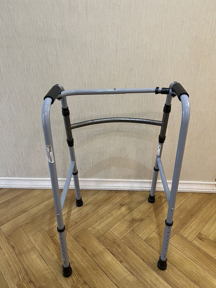 Продам Ходунки для взрослых. Шагающие ходунки.