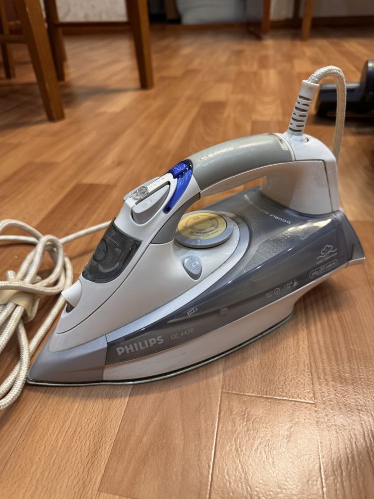 Утюг Philips в хорошем состоянии
