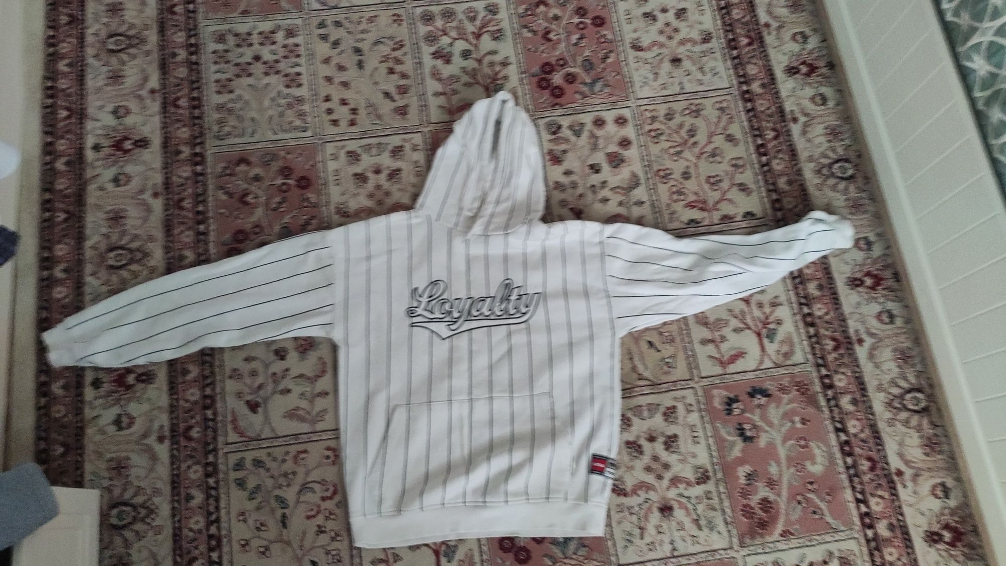 худи loyalty new yorker