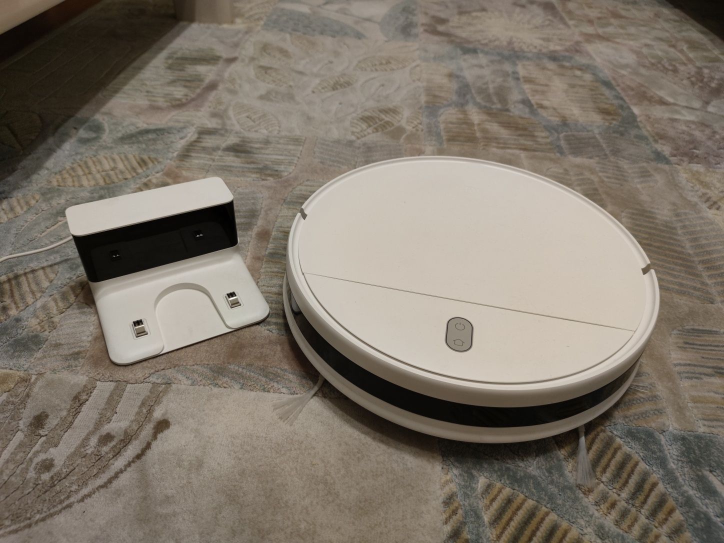Робот-пылесос Xiaomi Mi Robot Vacuum-Mop Essential MJSTG1 белый