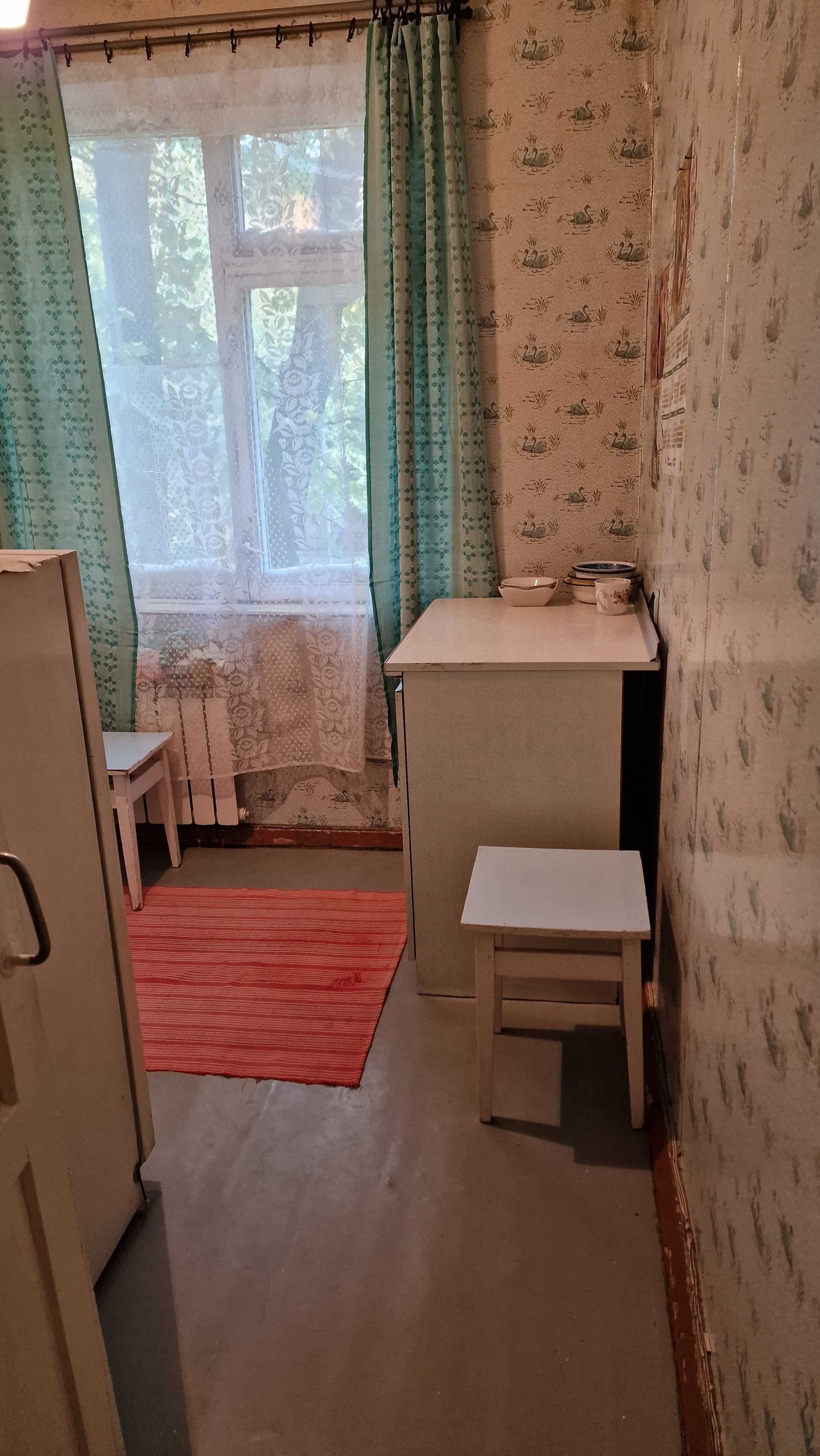 продам 2 комнатную  квартиру