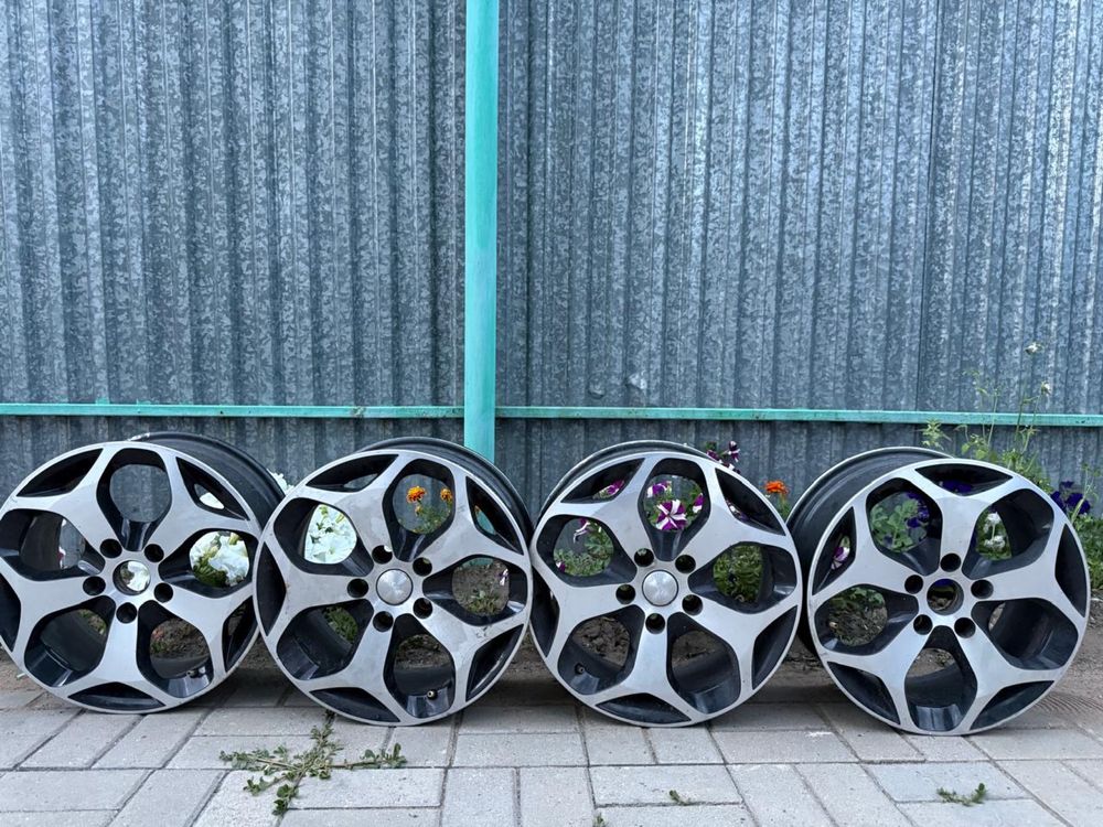 Продаю диски хорошего состояния!