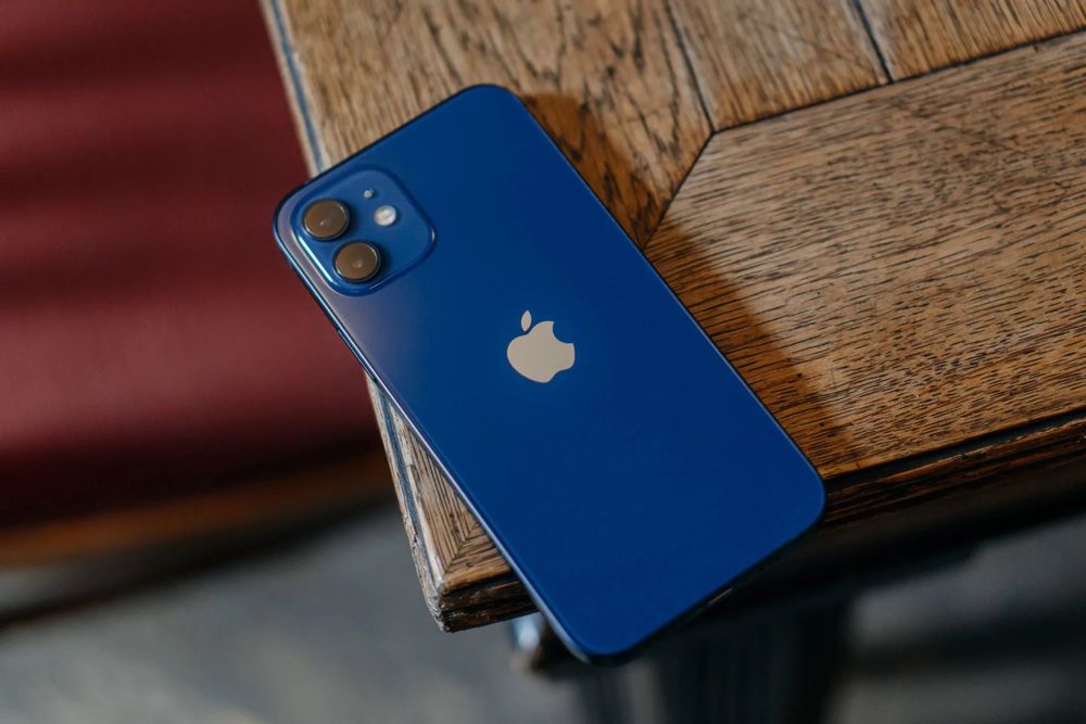 iPhone 12  128 гб