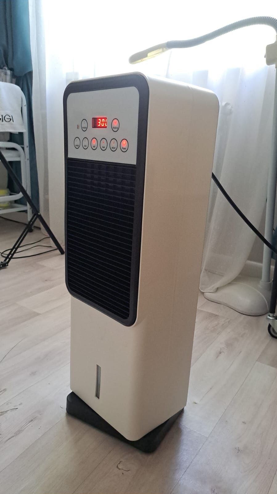 Вентилятор-кондиционер BFX-8D белый