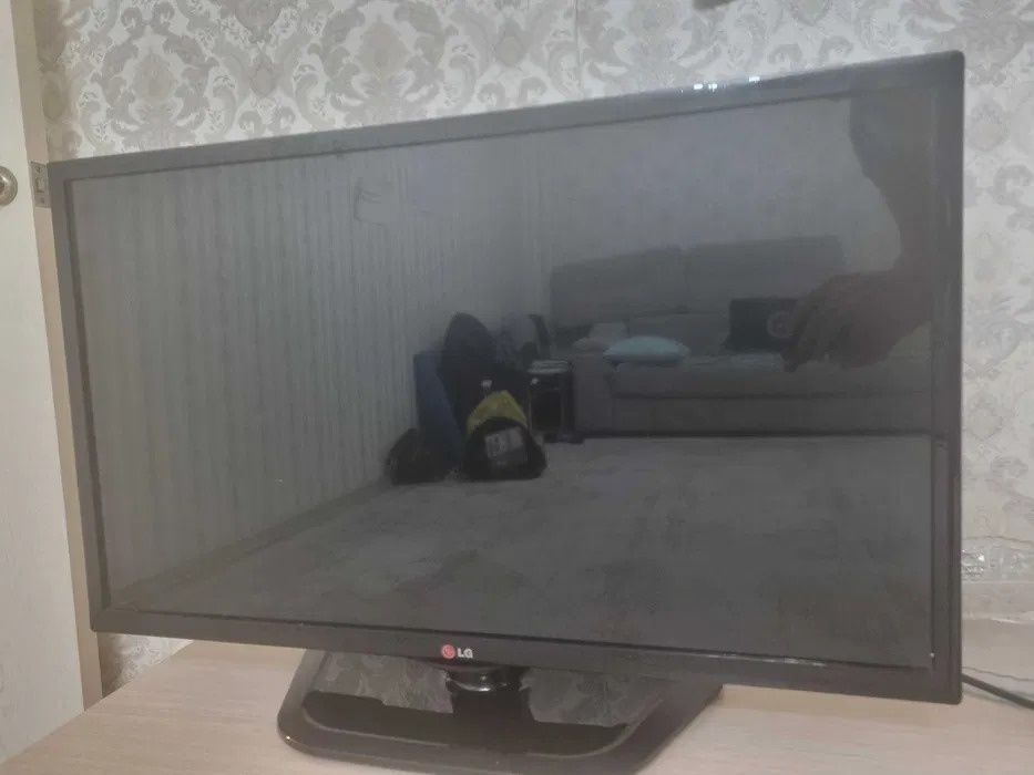 Продам телевизор  ЖК LG 32диагональ подсветка  LED  качество 25000 тг